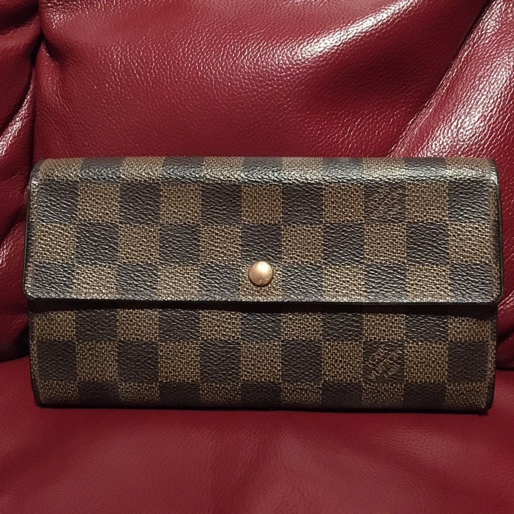 Louis Vuitton Damier ebene wallet